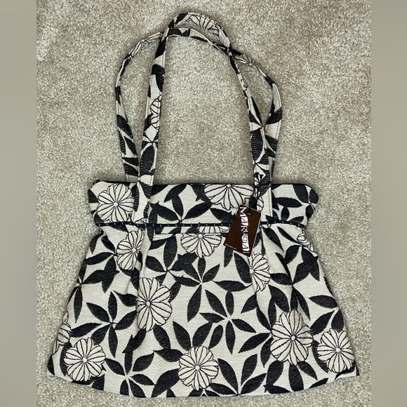 Maruca Bags Nwt Maruca Med Shoulder Bag In Black Cream Floral